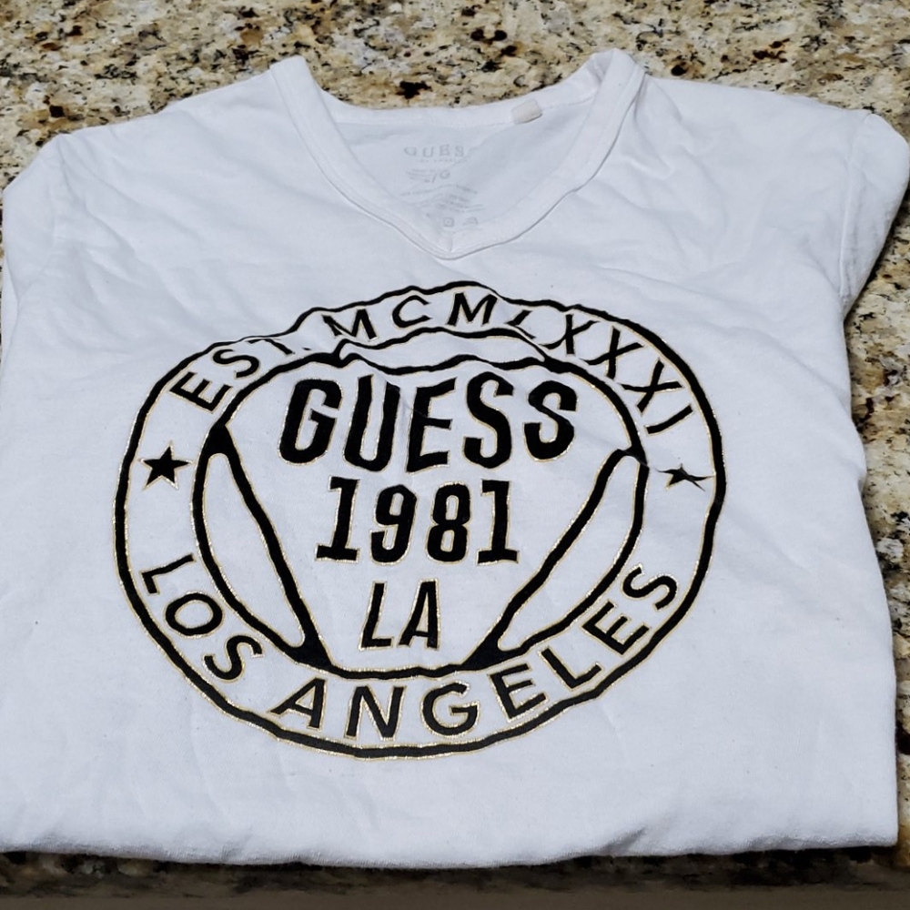 Guess graphic tee-shirt